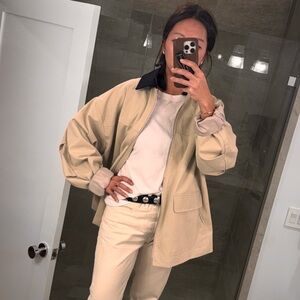 The Frankie Shop MALIA UTILITY JACKET - BEIGE XS/S
Barn jacket